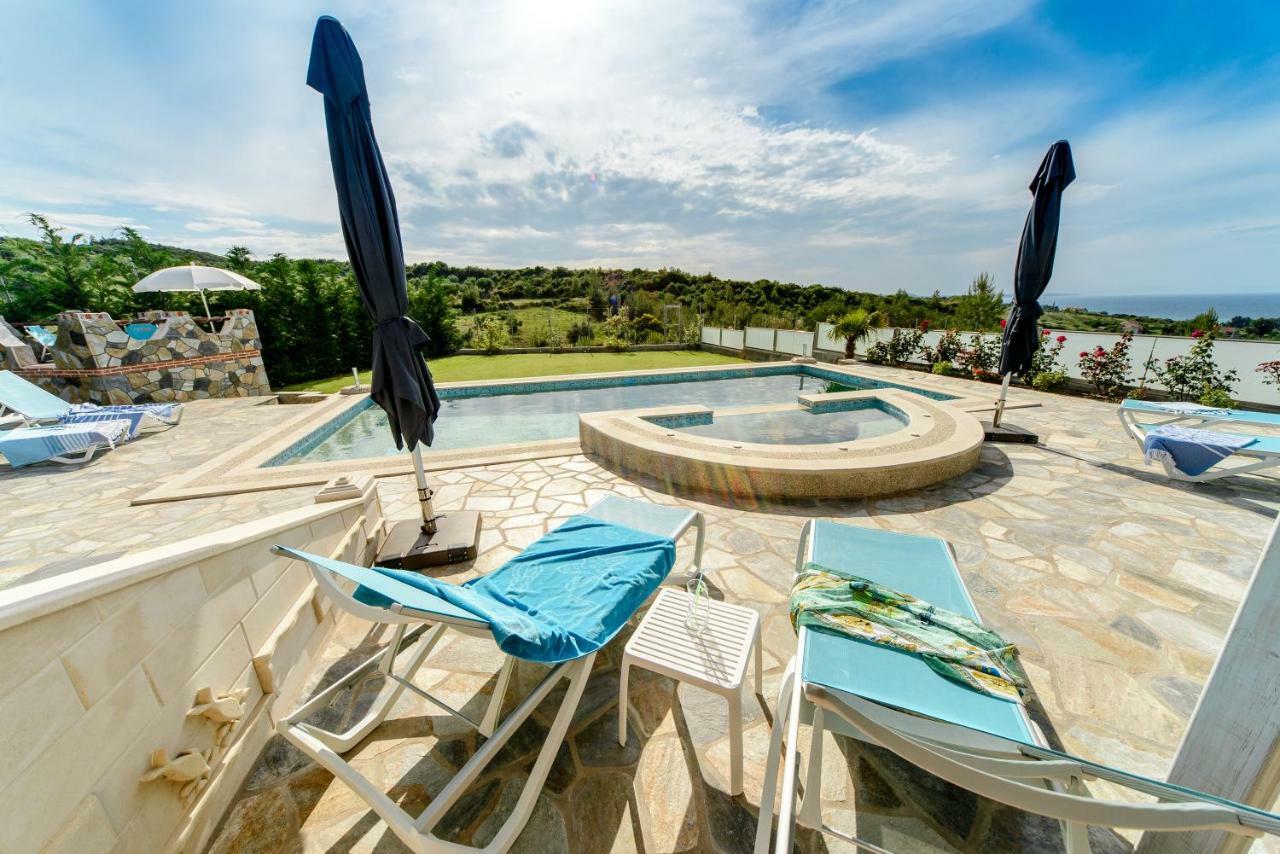 Villa Alina Hanioti Bagian luar foto